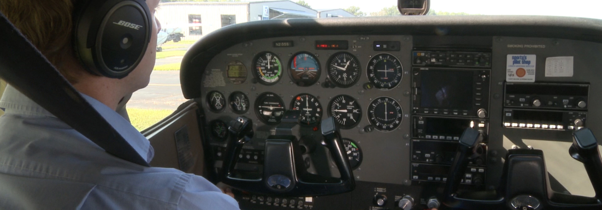 Video Tip: Starting the airplane engine