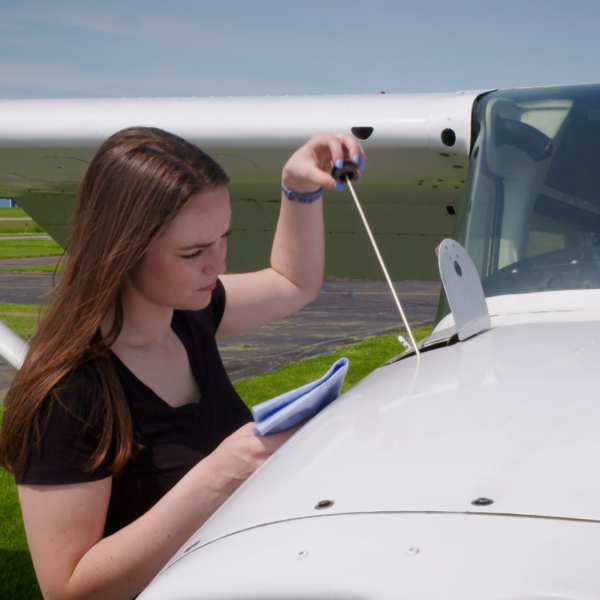 Video Tip: How to perform a Cessna 172 exterior preflight : Flight ...